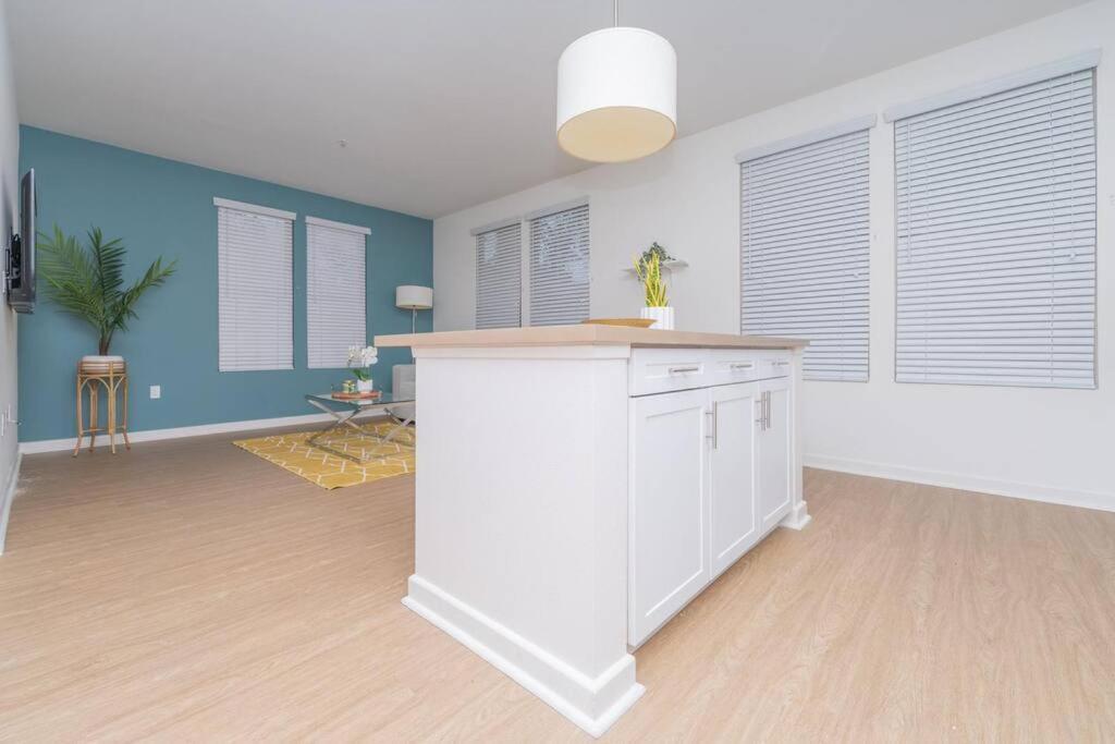 Amazing 2 Bedroom 7 Min From Disneyland W Free Parking 阿纳海姆 外观 照片