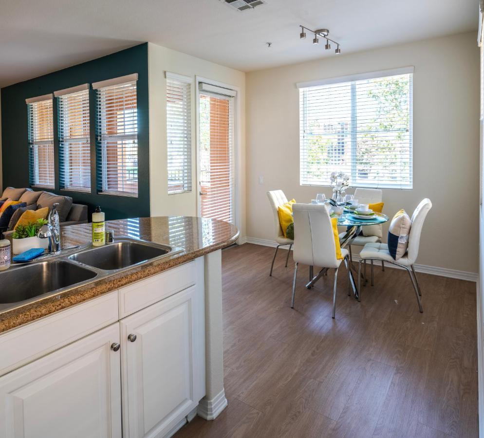 Amazing 2 Bedroom 7 Min From Disneyland W Free Parking 阿纳海姆 外观 照片